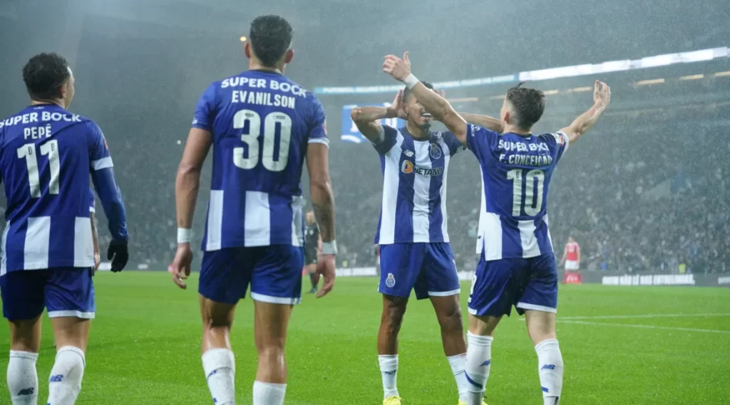 Inacreditável: Craque titular do FC Porto perto de sair do FC Porto para ser treinado por um português