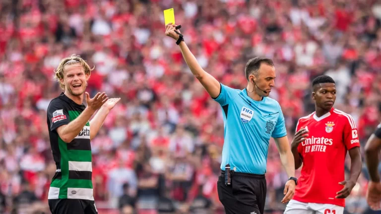 Benfica foi o clube mais disciplinado do campeonato e o Sporting teve 7 expulsões