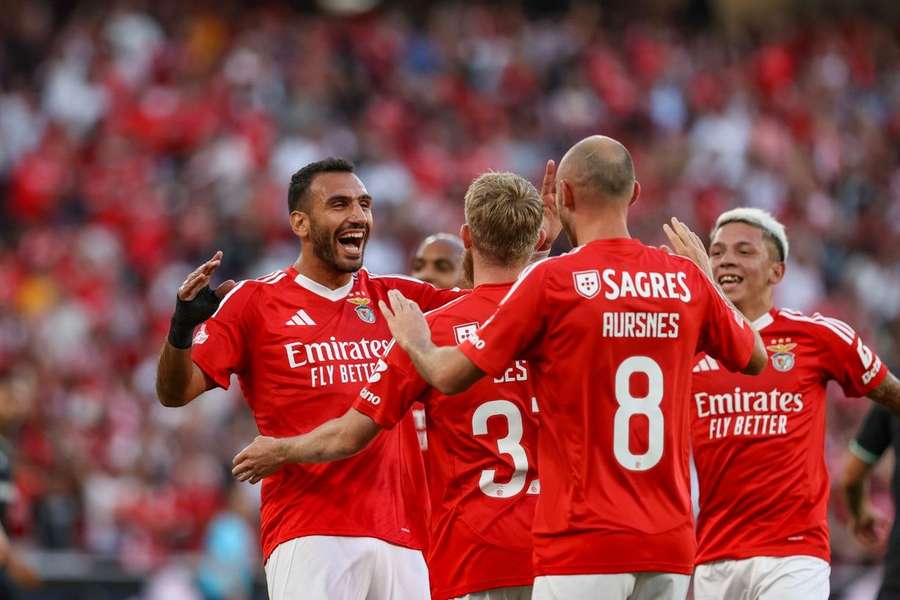 Promessa selada! Benfica segura jovem talento com contrato profissional