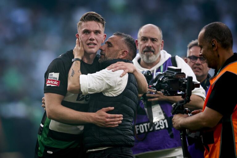 Rui Borges renovou com o Sporting até 2027 depois de se sagrar campeão