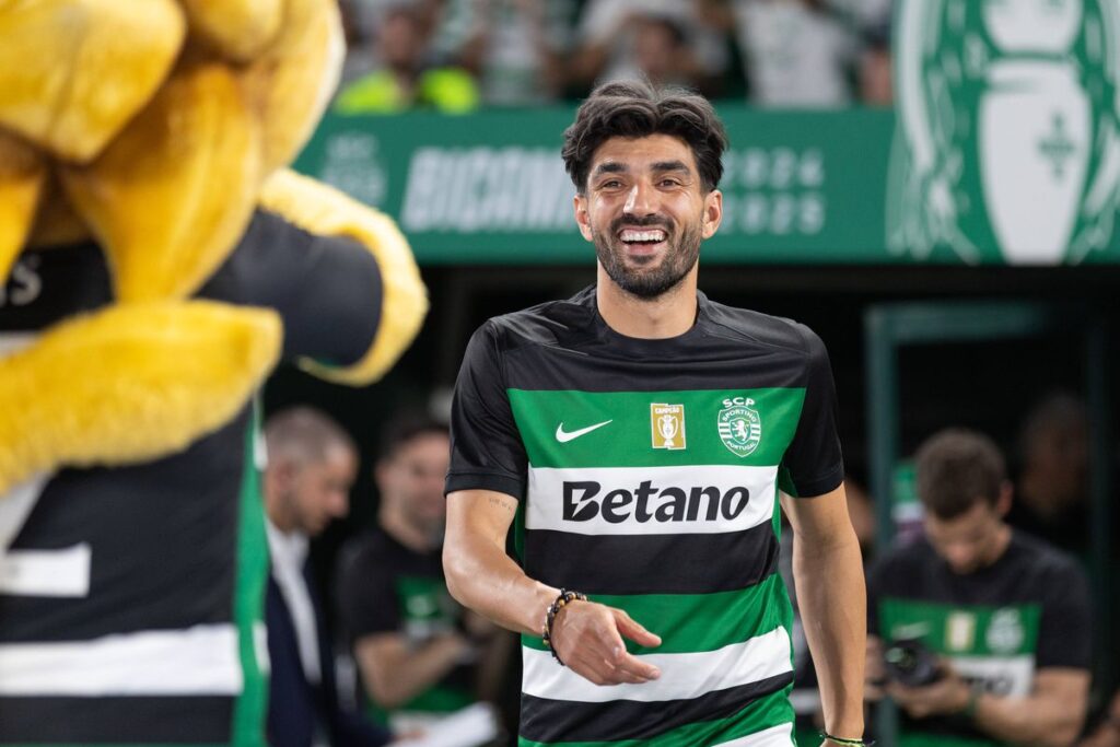 Sporting tenta recuperar Ricardo Esgaio para a final da Taça de Portugal