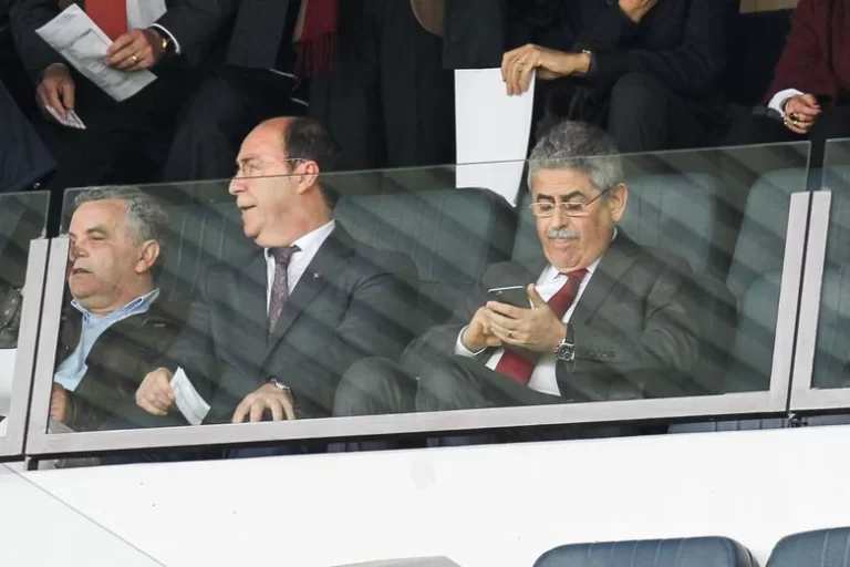 Luís Filipe Vieira sereno e orgulhoso com “confiança lúcida” em ex-diretores do Benfica