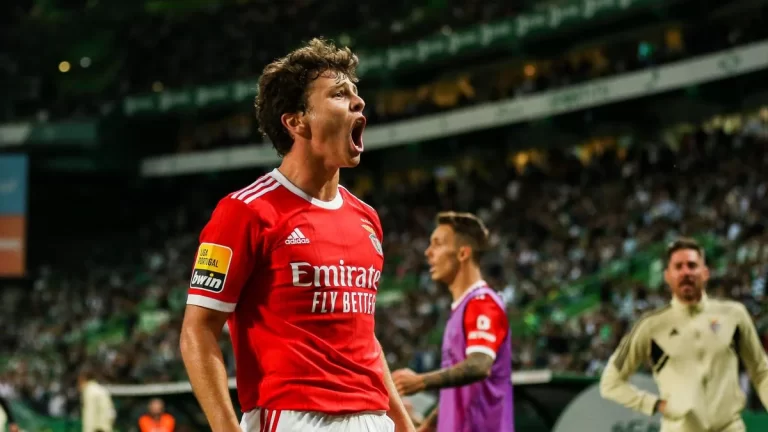 João Neves fala sobre a final da Champions... e não esconde apoio ao Benfica no dérbi com o Sporting