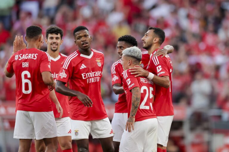 Antigo jogador do Benfica vendido pelo Arsenal por 9 milhões de euros