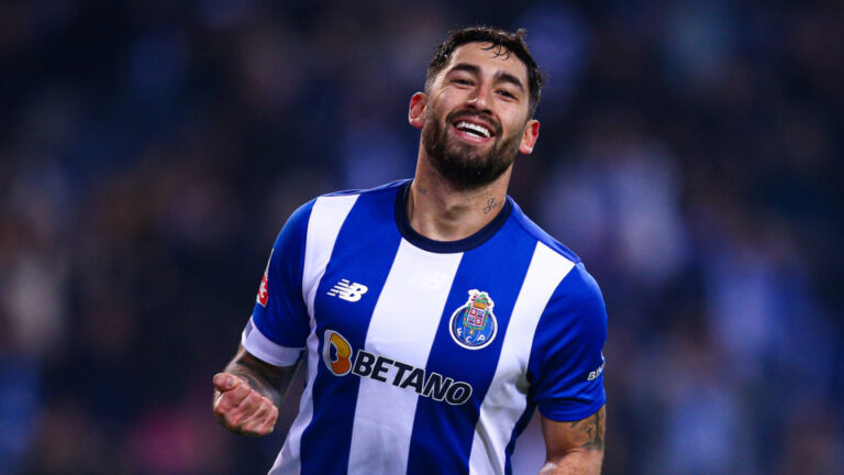 FC Porto quer segurar Alan Varela com novo contrato e cláusula mais alta