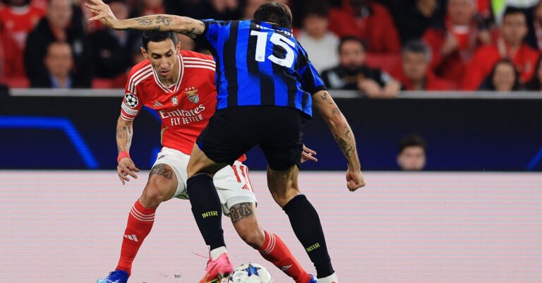 Coincidência ou sinal divino? Sempre que o Inter vai à final da Champions... o Benfica...Ver mais